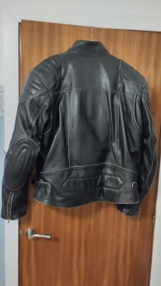 Chaqueta de cuero para moto.