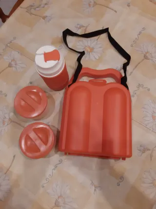 Portavivande arancione con manico e tracolla