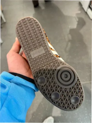 Adidas Samba OG Leopardo Rojo Talla 42