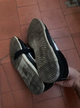 Zapatillas Skateboard Negras y Blancas