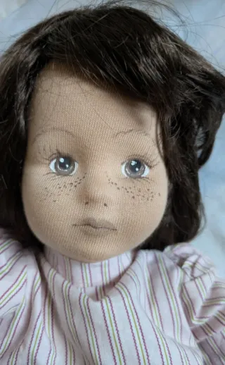 Bambola vintage italiana con agnellino