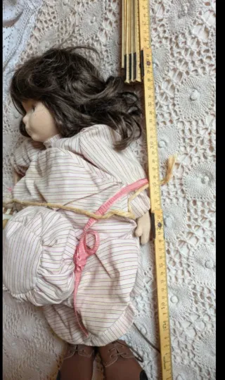 Bambola vintage italiana con agnellino