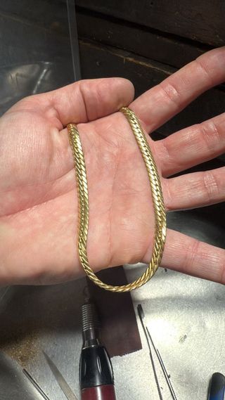 Joyeria Personalizada, oro en diamantes