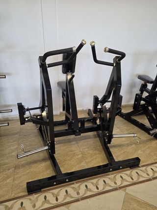 Máquina de gimnasio para uso intensivo