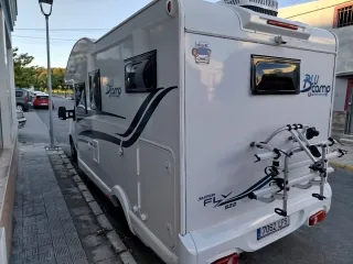 Blucamp Superfly 522 (2021) – Renault 145