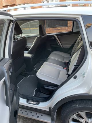 Toyota RAV4 Executive hibrido 2016