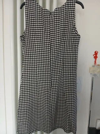Abito a quadri nero e bianco