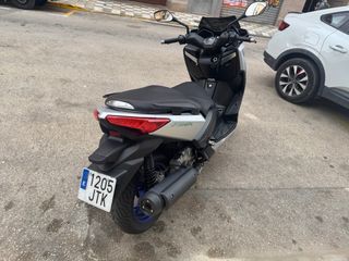 Yamaha XMAX 125