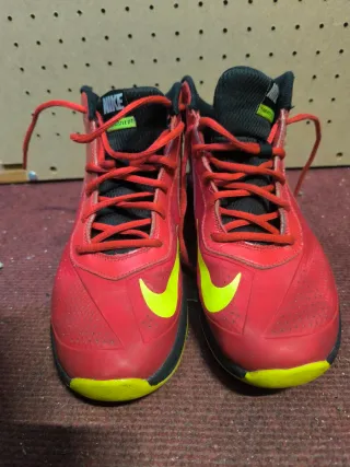 Zapatillas Nike Talla 38 Rojas y Amarillas