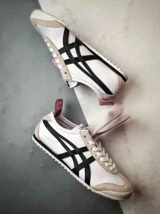 ASICS Talla 42 Blancas y Negras