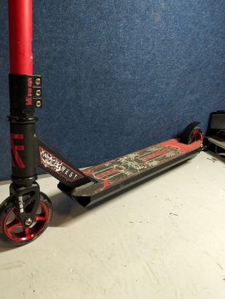 Patinete KRF AGR 300 Class Scooter Rojo-Negro