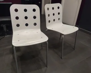 Lote 2 sillas madera