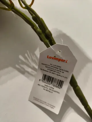 Fiori finti lilla e rosa