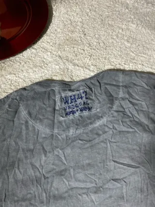 Camiseta Desigual gris con estampado