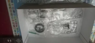 Maqueta MENG BMW HP4 RACE 1/9 SIN ABRIR