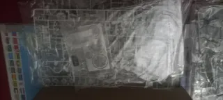 Maqueta MENG BMW HP4 RACE 1/9 SIN ABRIR