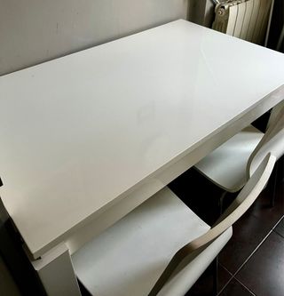 Tavolo da cucina bianco moderno