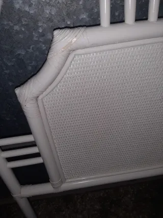 Cabezal de cama blanco mimbre y ratán