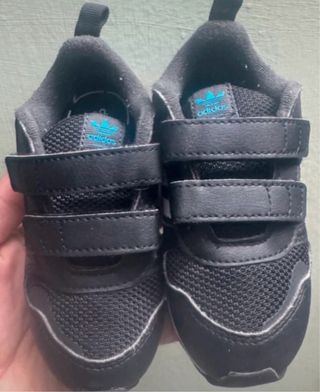 Scarpe Adidas num 24 Bambino Nere bianco e blu