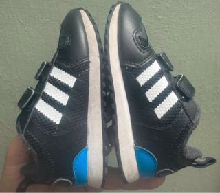 Scarpe Adidas num 24 Bambino Nere bianco e blu