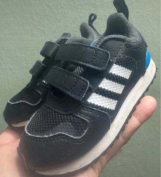 Scarpe Adidas num 24 Bambino Nere bianco e blu