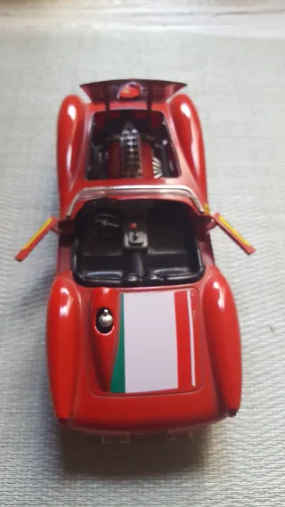 Burago Ferrari 250 TR 1957 1/24