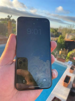 iPhone 11 Pro 256GB Negro (Tapa trasera rota)