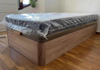 CANAPE NUEVO Y COLCHÓN VISCO