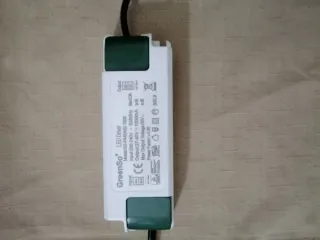 30 PANELES LED 60 x 60 cm - 40 W - blanco frío.