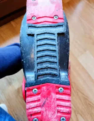 Botas esquí Tecno Pro 32/33 y esquís Quechua 110