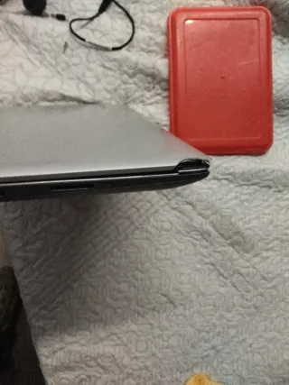 Portátil Lenovo Plata y Negro