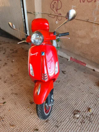 Vespa Primavera 49cc Roja