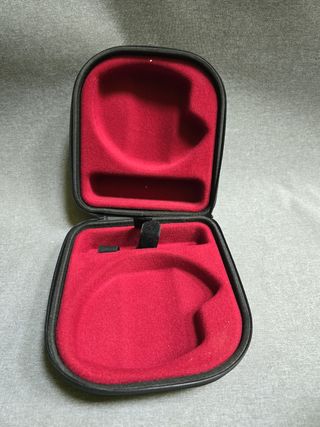 Funda para los auriculares focal