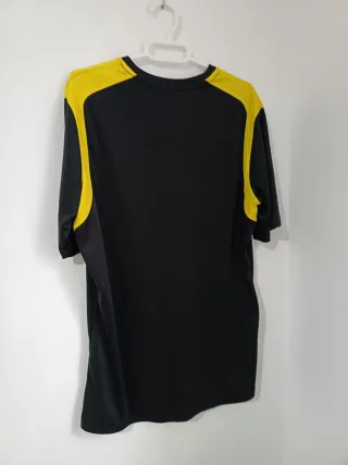 Camiseta Joma Negra y Amarilla