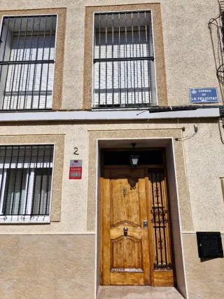 Puerta de madera o hierro a medida