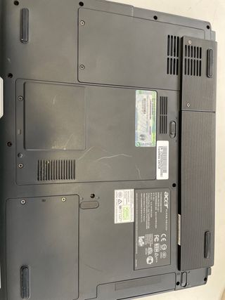 Portátil Acer TravelMate 2301LM