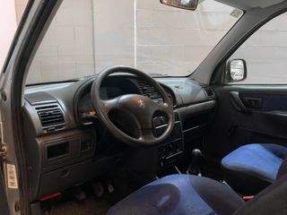 PEUGEOT PARTNER 1.4 Gasolina de 75CV del 2001