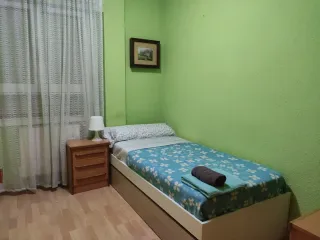 Se alquila piso para temporada. Negociable.