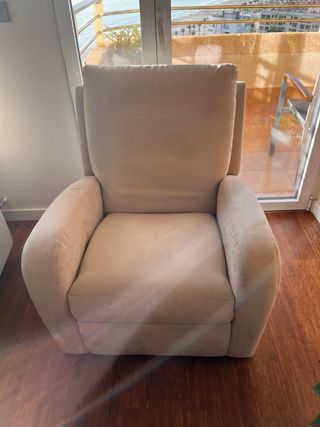 Sillón reclinable Natuzzi blanco roto
