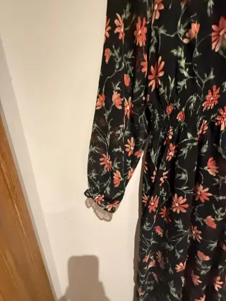 Vestido largo floral Zara