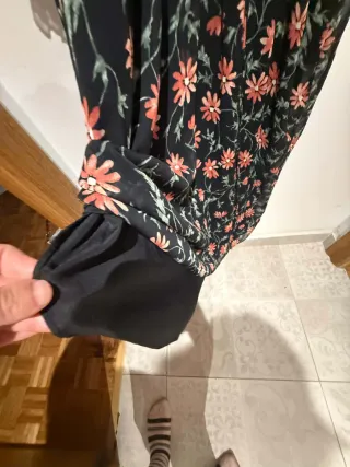 Vestido largo floral Zara