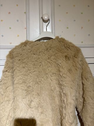 Abrigo Zara pelo beige