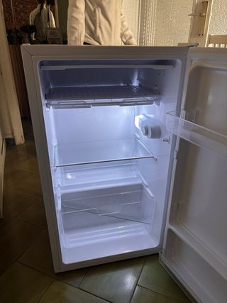 Mini nevera OK. (Averiado)