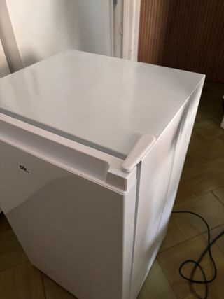 Mini nevera OK. (Averiado)