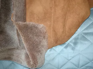 Abrigo de piel marrón