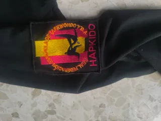 Uniforme Artes Marciales Negro y Blanco Daedo