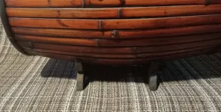 Baúl botellero de madera y bambú