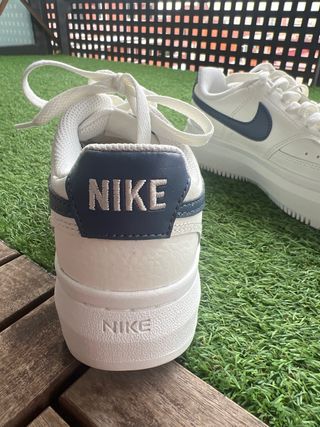 Zapatillas Nike Blancas y Azul