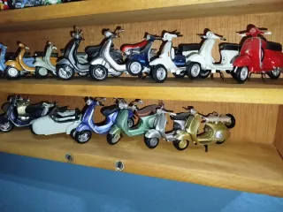 Collezione di Vespa in Miniatura