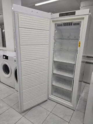 Congelador Vertical Whirlpool No Frost